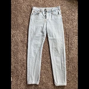 Levi’s high waisted straight leg, wedgie fit. Light Wash. Size 24. 5 button fly.